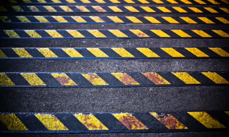 Low light hazard warning for steps